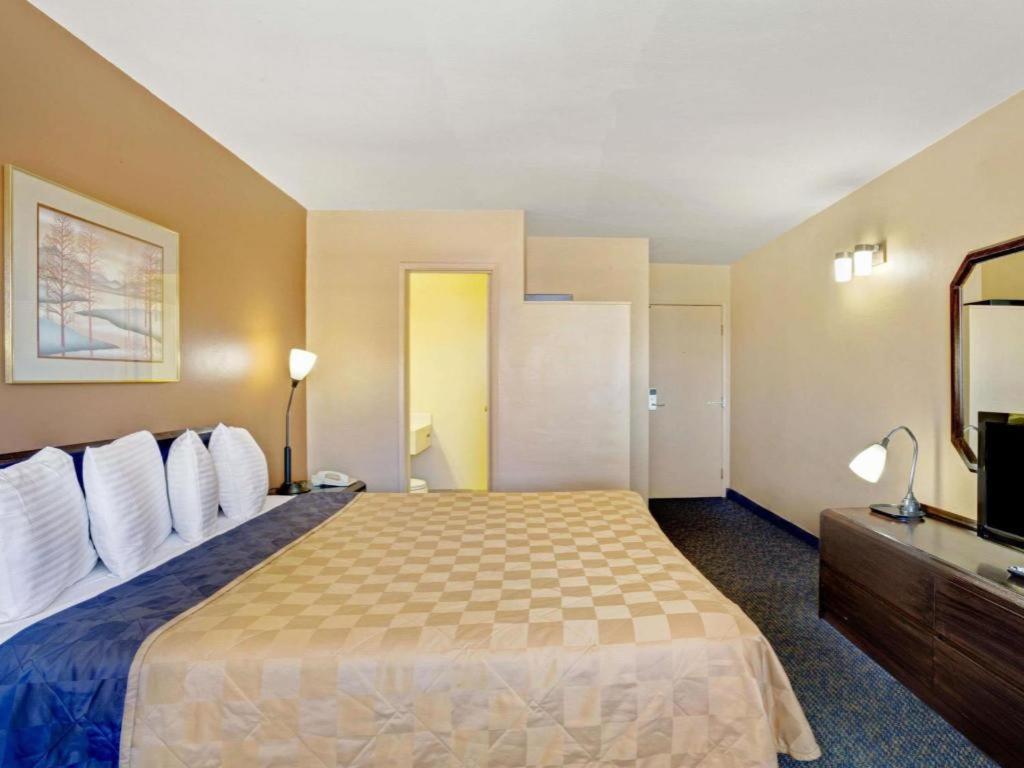 Howard Johnson By Wyndham South Lake Tahoe Extérieur photo