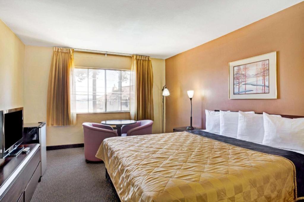 Howard Johnson By Wyndham South Lake Tahoe Extérieur photo