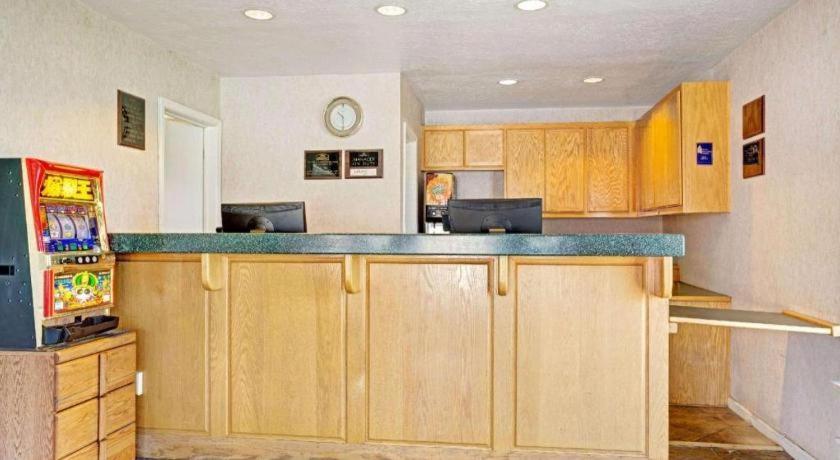 Howard Johnson By Wyndham South Lake Tahoe Extérieur photo