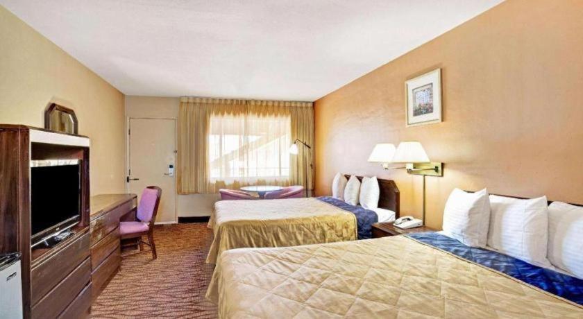 Howard Johnson By Wyndham South Lake Tahoe Extérieur photo