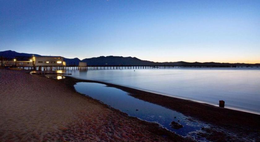 Howard Johnson By Wyndham South Lake Tahoe Extérieur photo